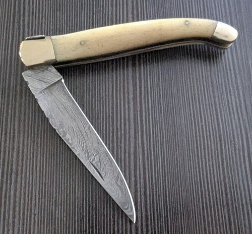 Coltello damascato tascabile